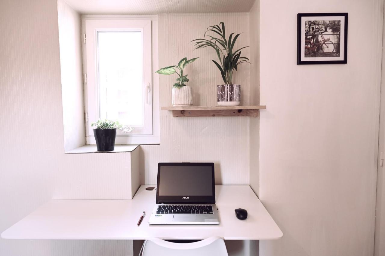 Studio En Duplex En Centre Ville Laval  Eksteriør billede